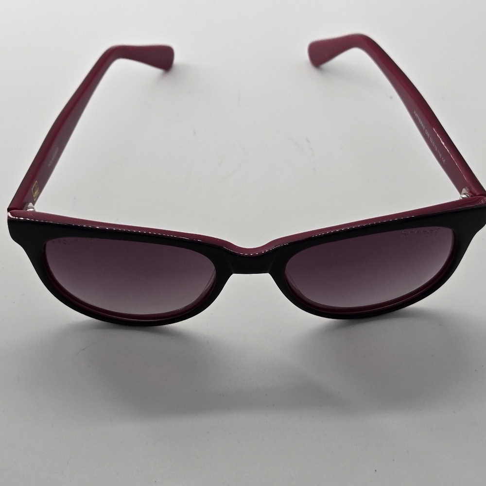 SPERRY Chic Black and Pink Sunglasses